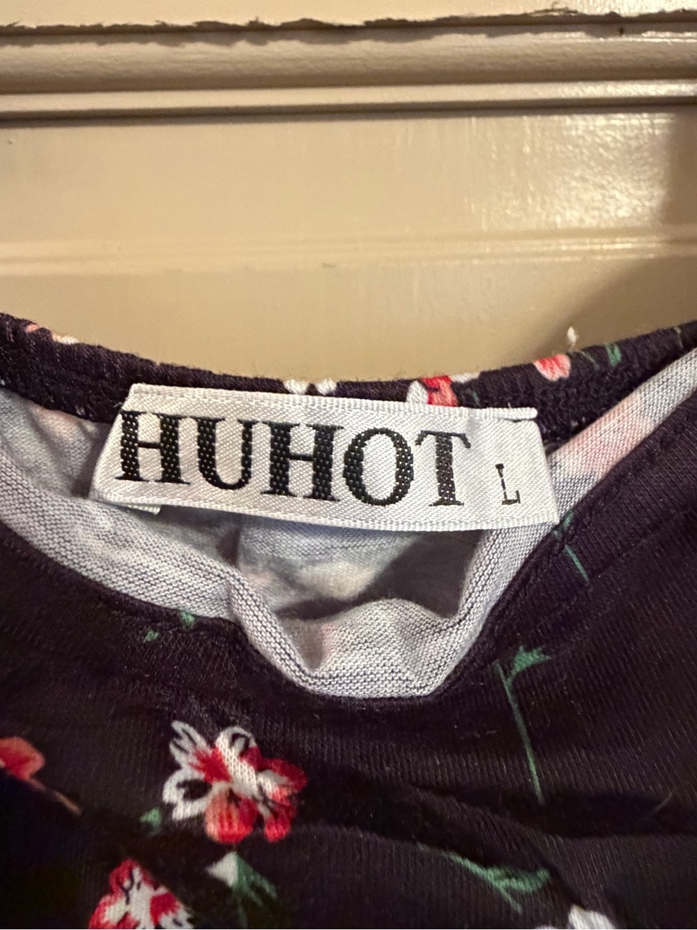 HUHOT Floral Black Dress Top - Size L - Picture 3 of 5